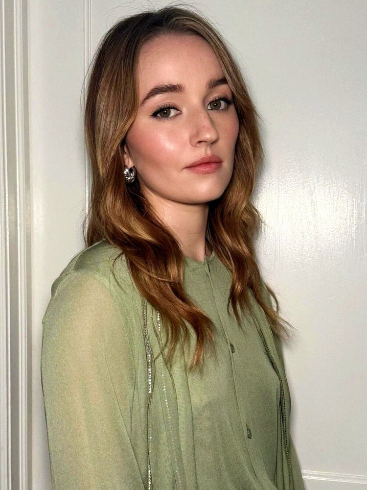 Kaitlyn Dever 8.5 x 11 Color Photograph Art Print Photo Picture Collectibles:Photographic Images:Photographs Style Your Walls